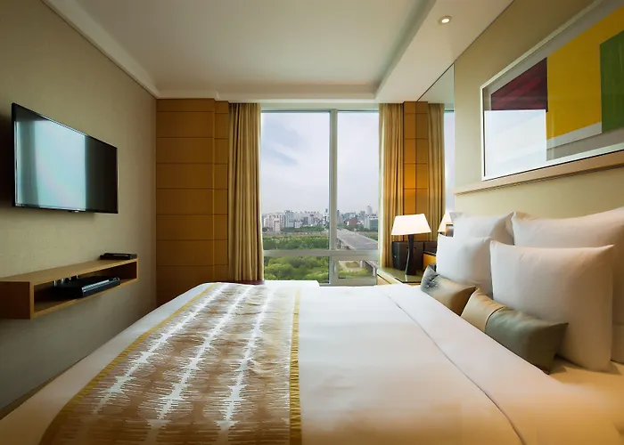 Hotel Marriott Executive 4*