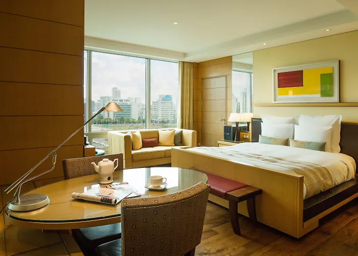 Hotel Marriott Executive 4*